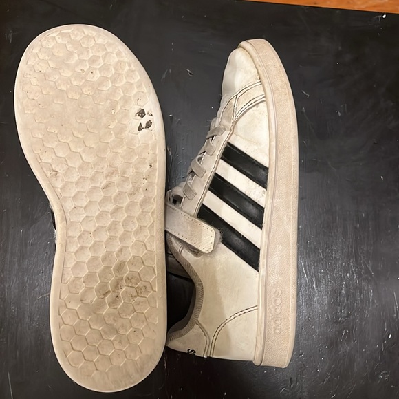 Adidas, tennis shoes, little boys size 1.5 - Picture 7 of 10